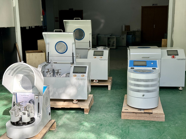 發(fā)往土耳其、加拿大行星式球磨機(jī)、全方位行星式球磨機(jī)